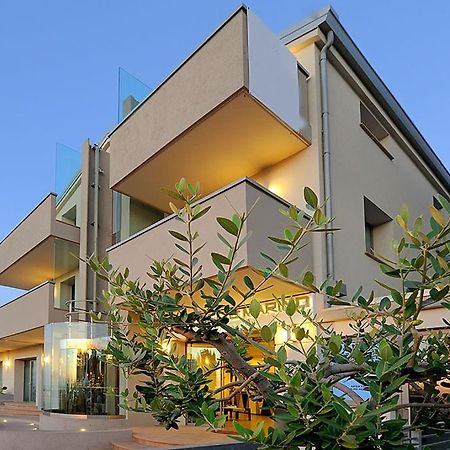 卡瓦露西奥圣马力诺住宅酒店 里米尼 外观 照片