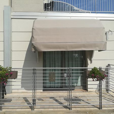 卡瓦露西奥圣马力诺住宅酒店 里米尼 外观 照片